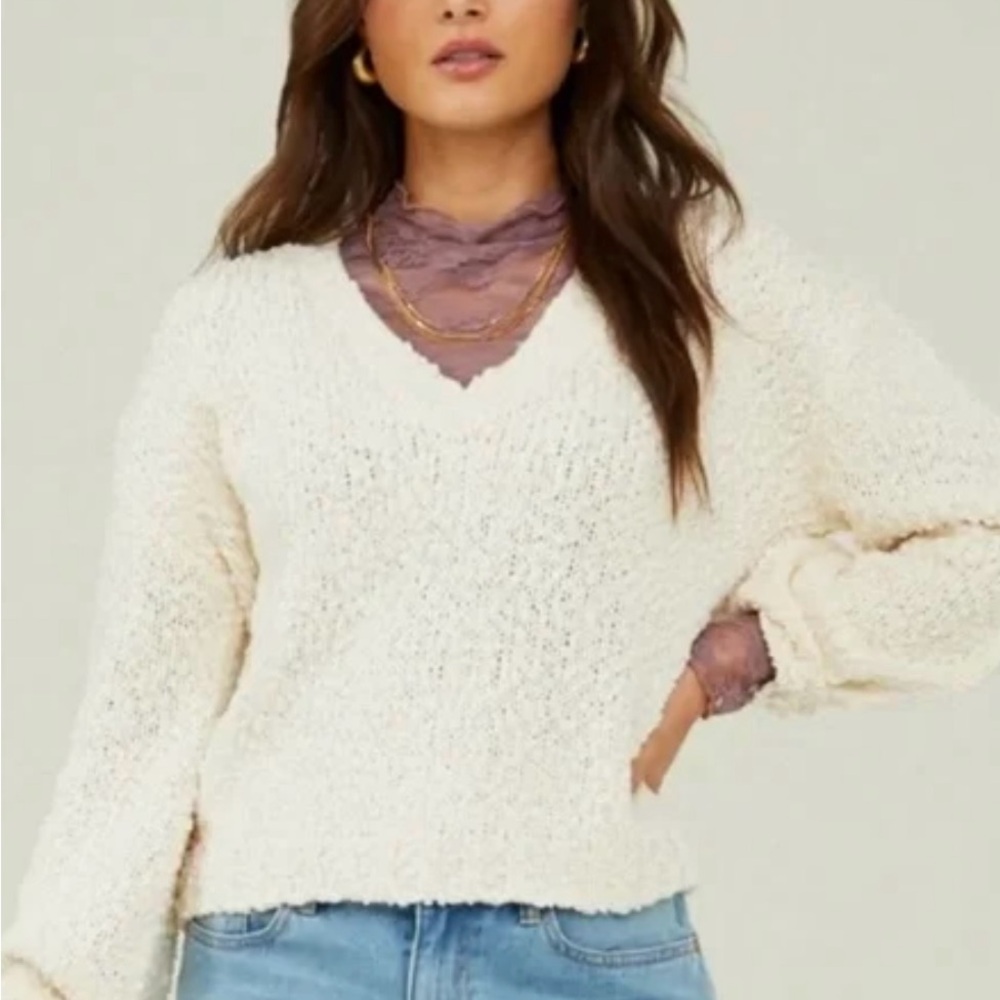Altar'd State Cream V-Neck Popcorn Sweater🩵